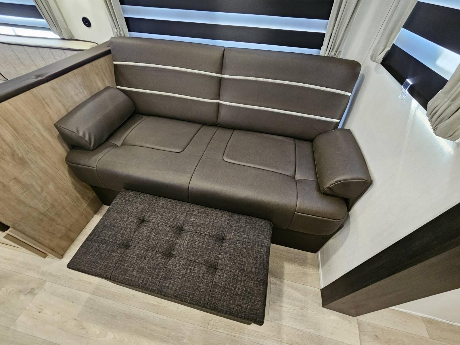 2026 Forest River 2026 Forest River Cherokee Grey Wolf - thumbnail 6