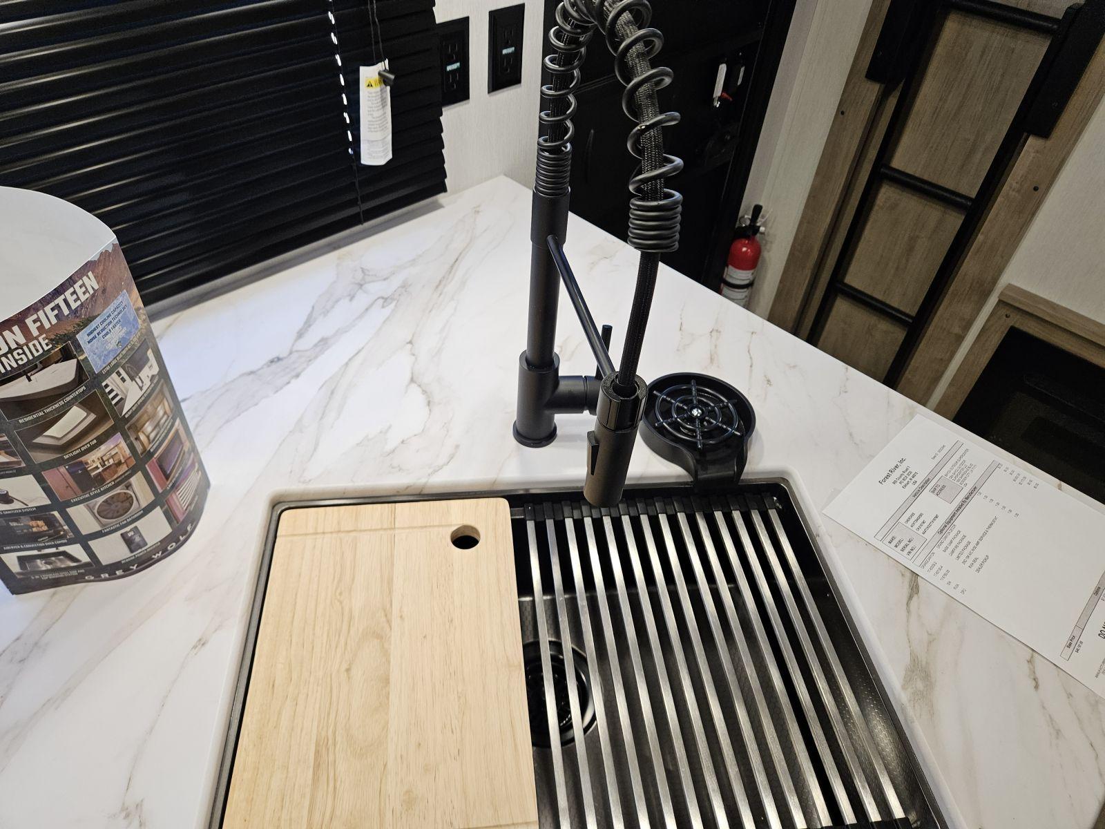 2026 Forest River 2026 Forest River Cherokee Grey Wolf - thumbnail 10