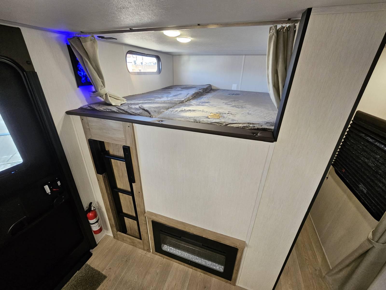 2026 Forest River 2026 Forest River Cherokee Grey Wolf - thumbnail 15