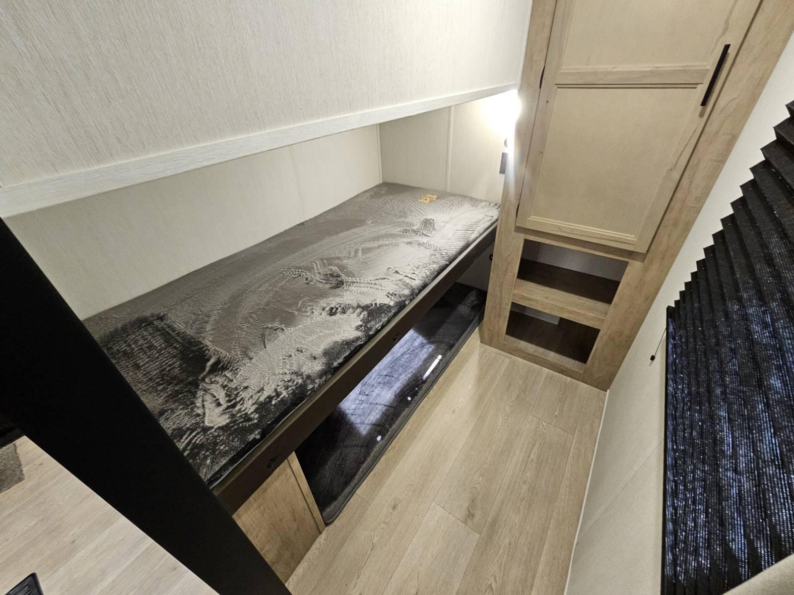 2026 Forest River 2026 Forest River Cherokee Grey Wolf - thumbnail 16