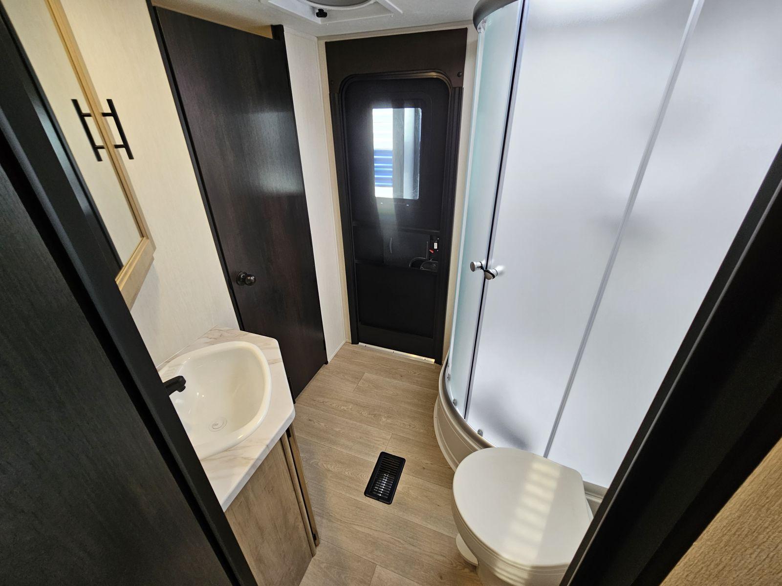 2026 Forest River 2026 Forest River Cherokee Grey Wolf - thumbnail 17