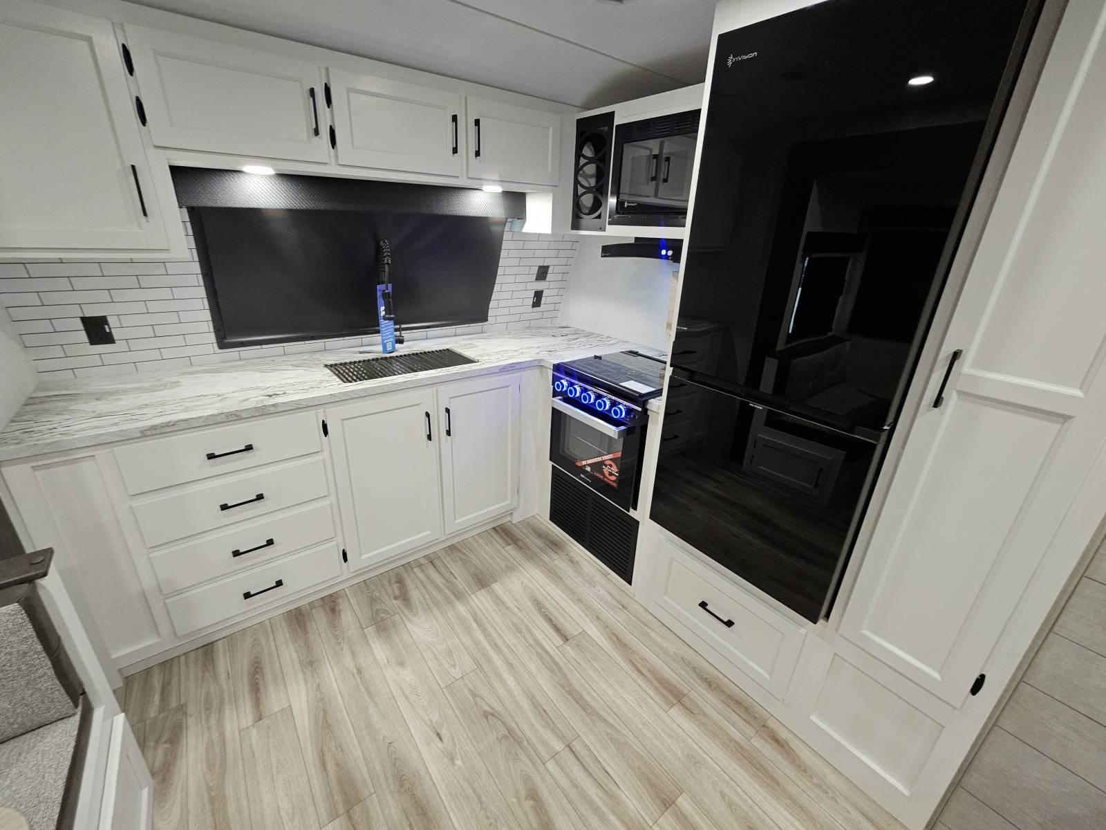 2026 Venture RV 2026 Venture RV SportTrek - thumbnail 8