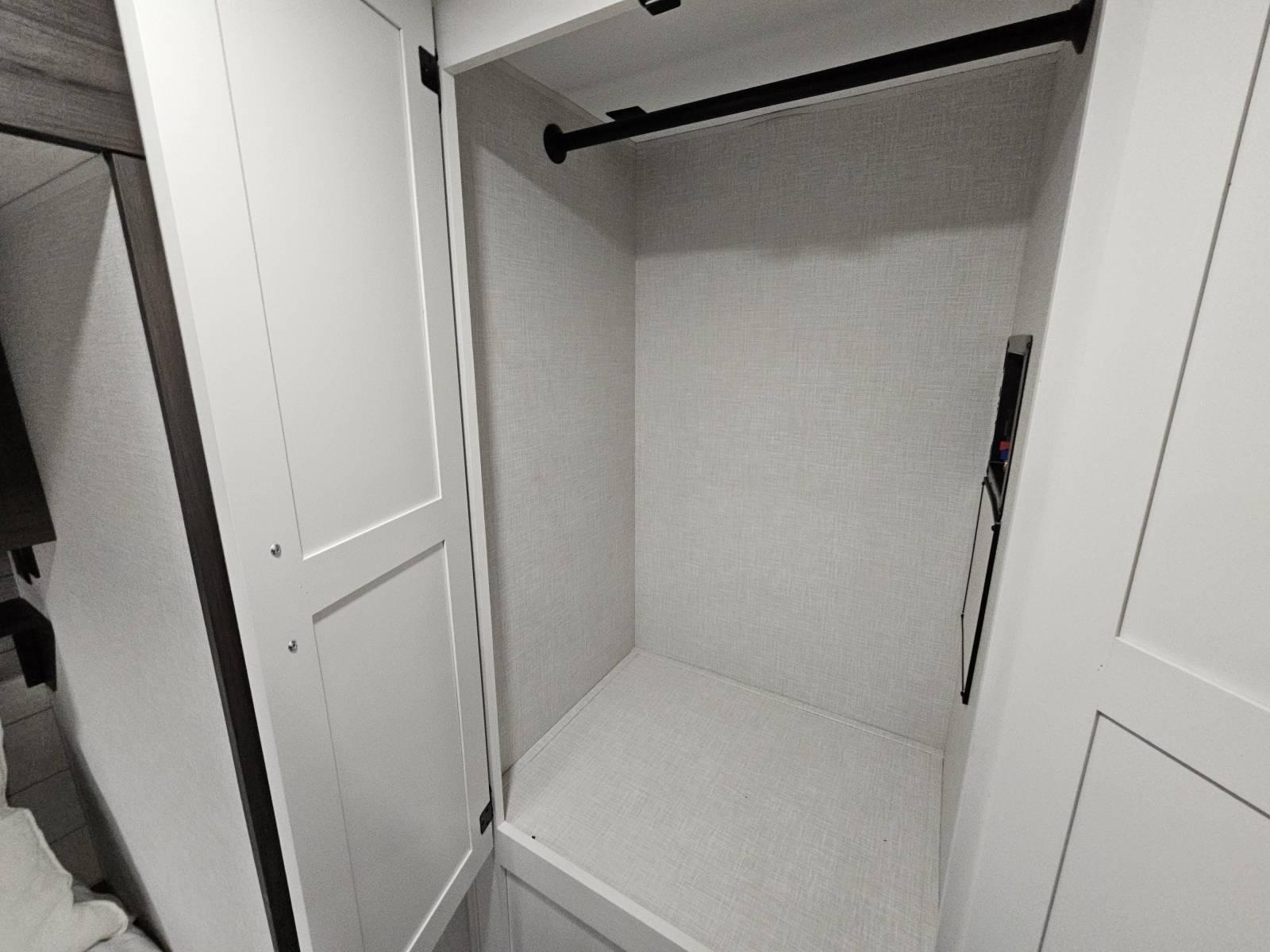 2026 Venture RV 2026 Venture RV SportTrek - thumbnail 19