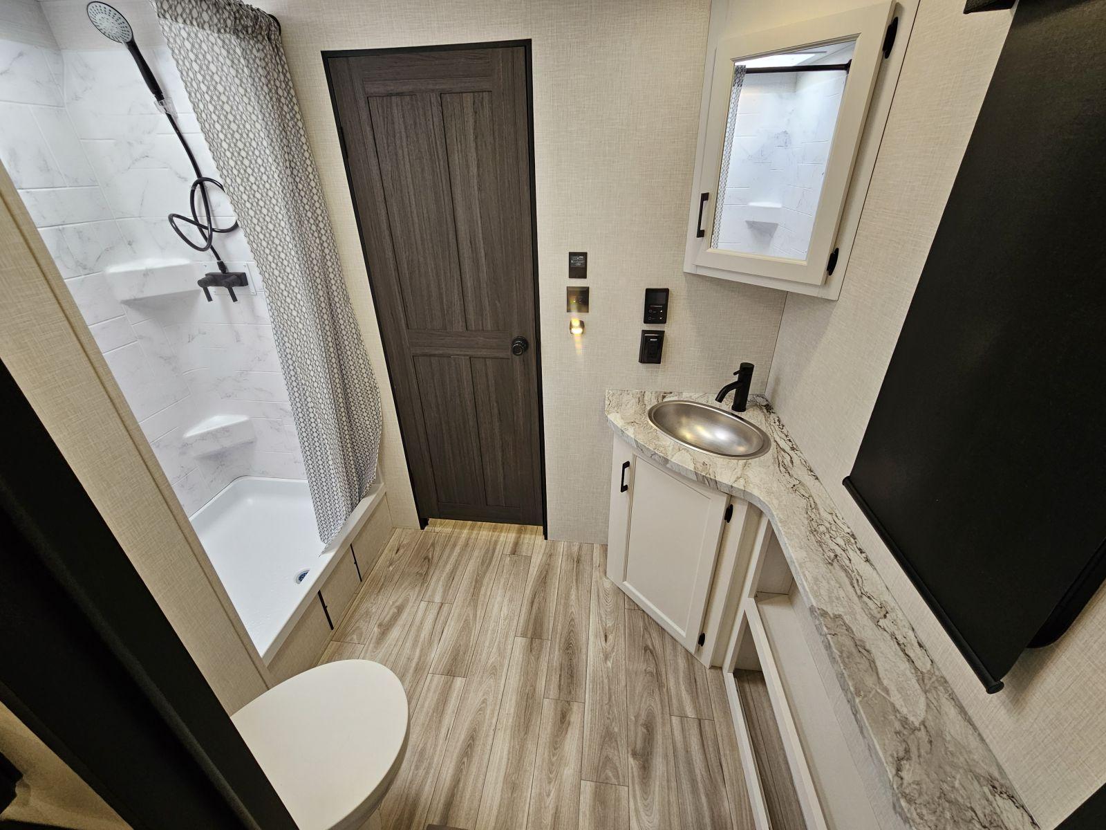 2026 Venture RV 2026 Venture RV SportTrek - thumbnail 21