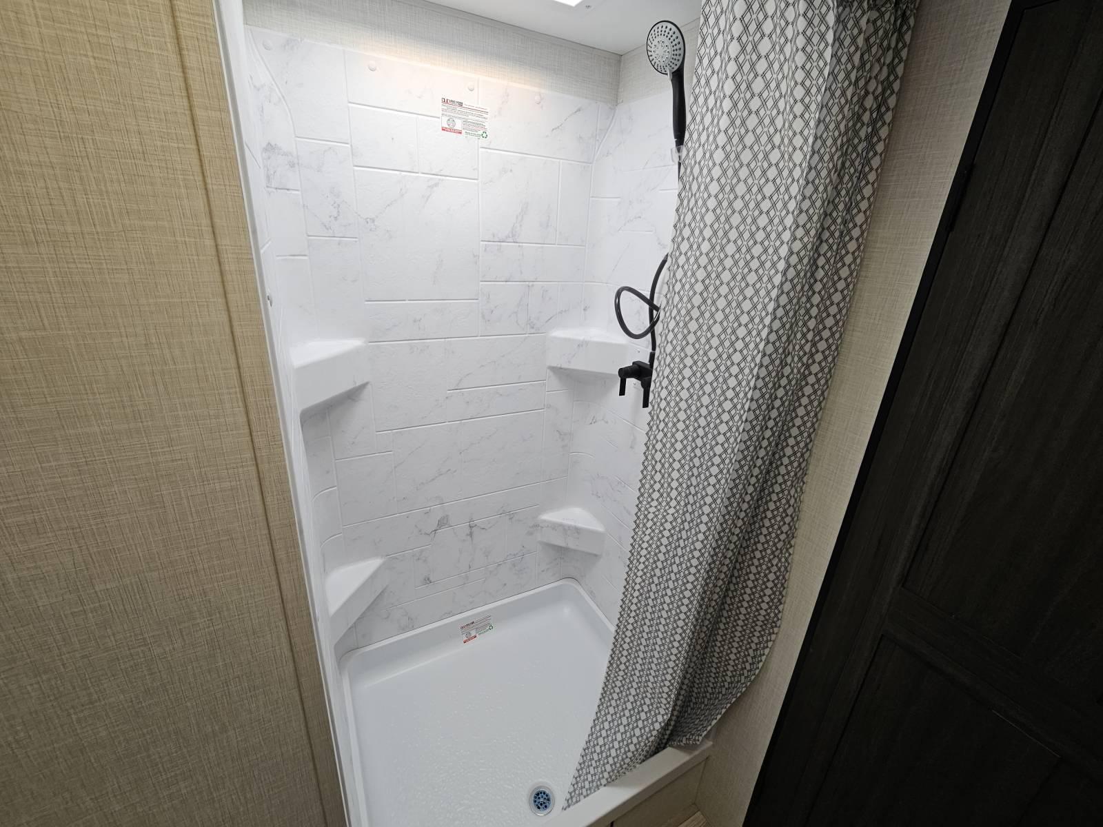 2026 Venture RV 2026 Venture RV SportTrek - thumbnail 23