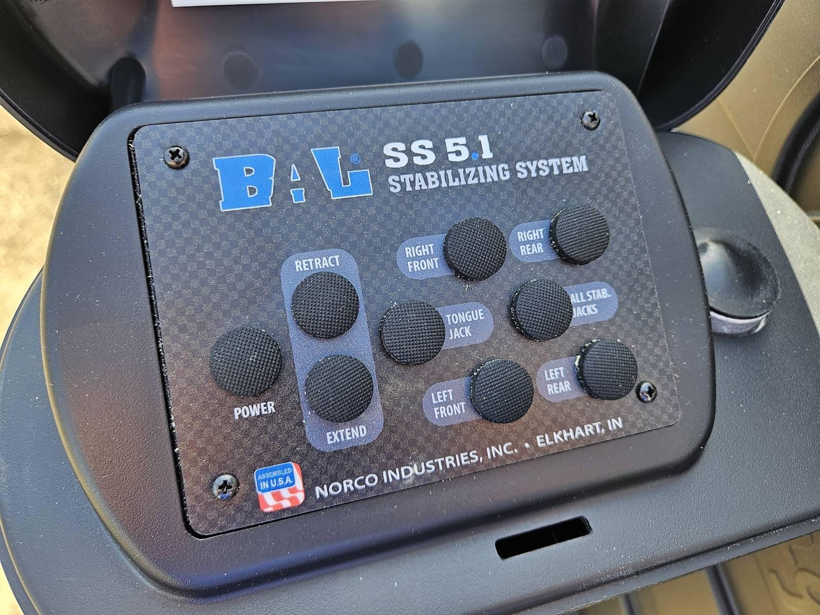 2026 Venture RV 2026 Venture RV SportTrek - thumbnail 32