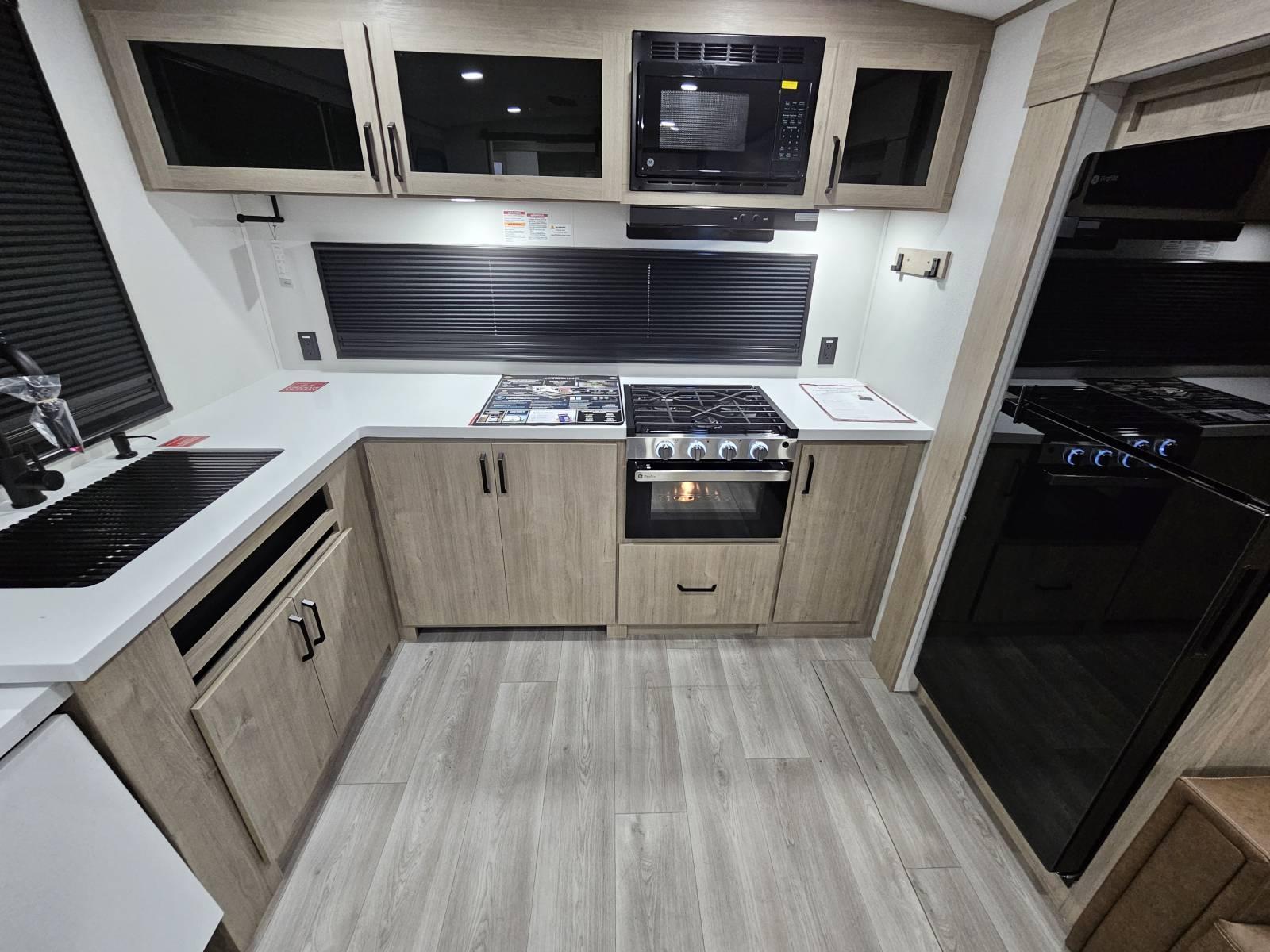 2026 Grand Design 2026 Grand Design Imagine - thumbnail 8