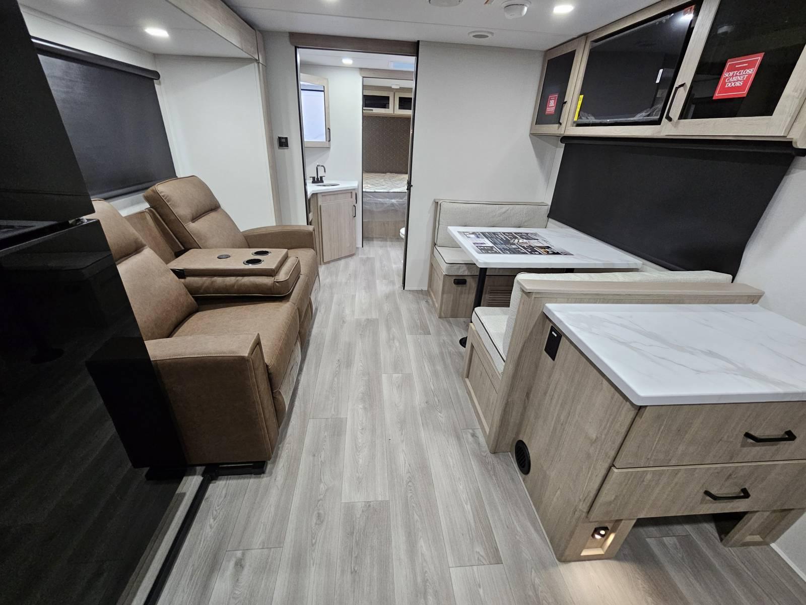 2026 Grand Design 2026 Grand Design Imagine XLS - thumbnail 4