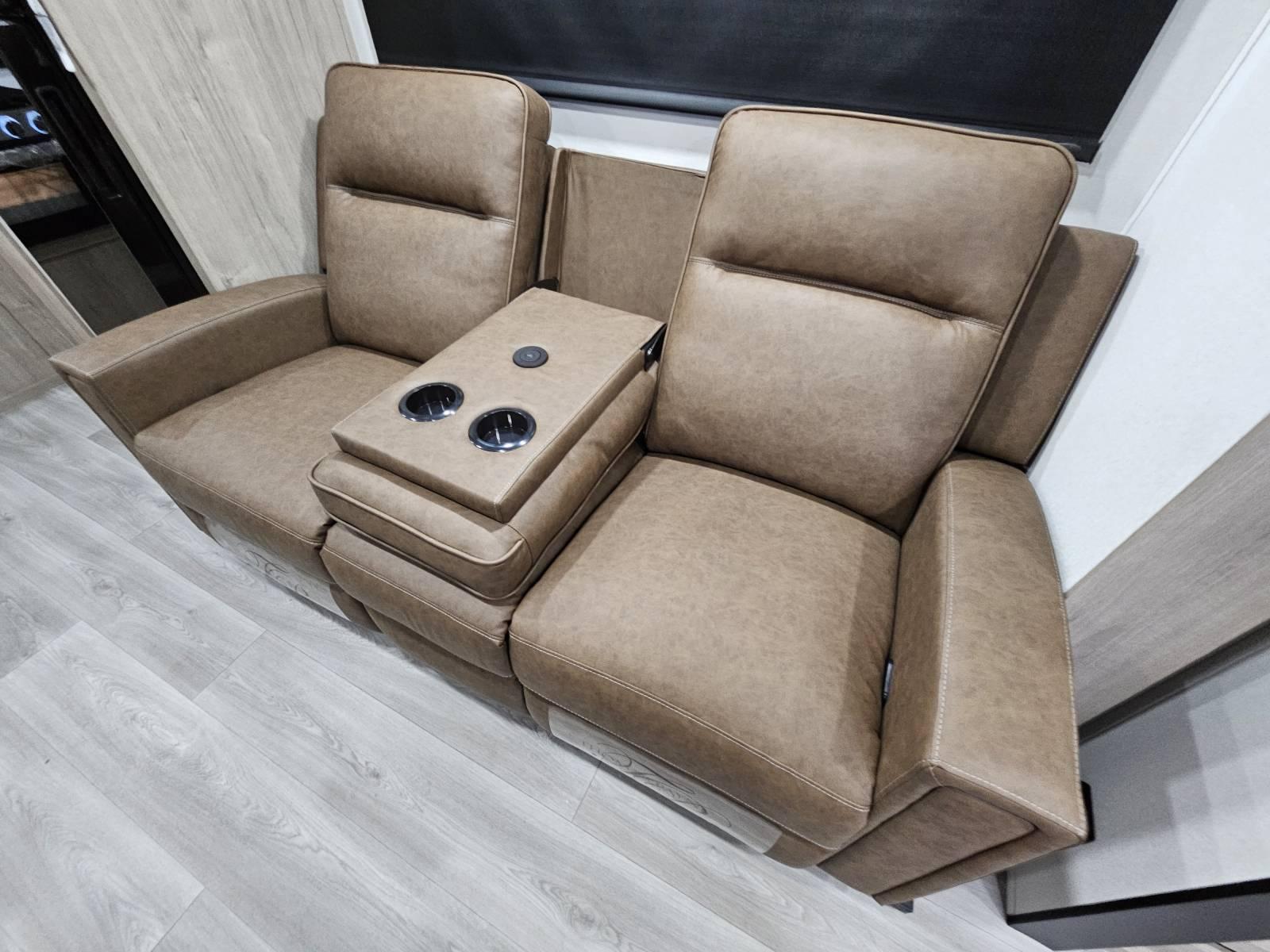 2026 Grand Design 2026 Grand Design Imagine XLS - thumbnail 6