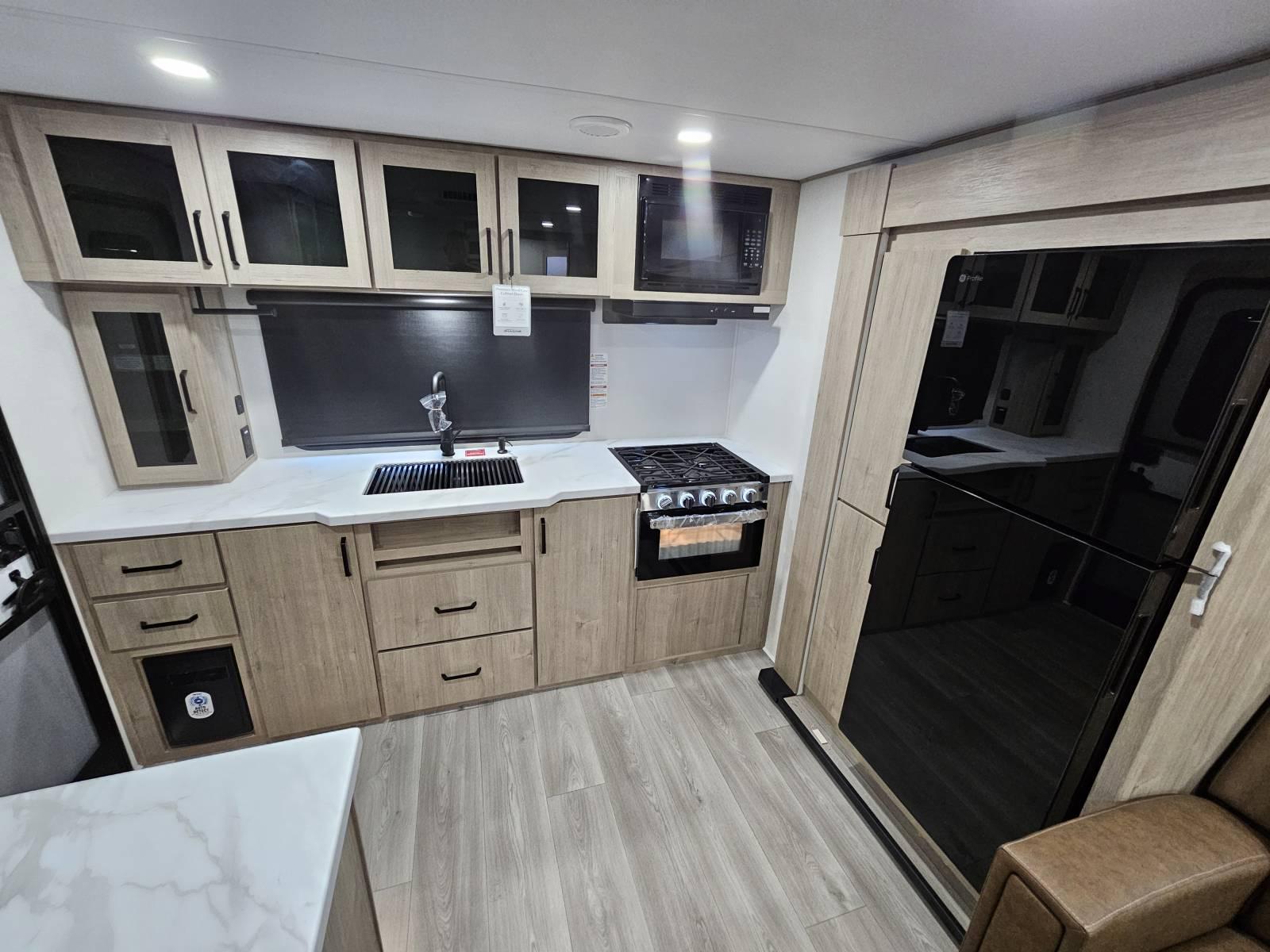 2026 Grand Design 2026 Grand Design Imagine XLS - thumbnail 8