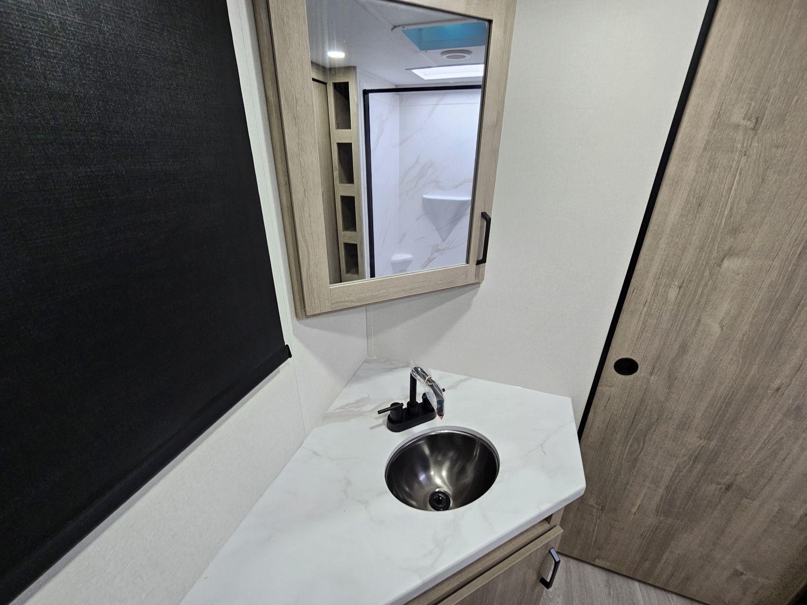 2026 Grand Design 2026 Grand Design Imagine XLS - thumbnail 16