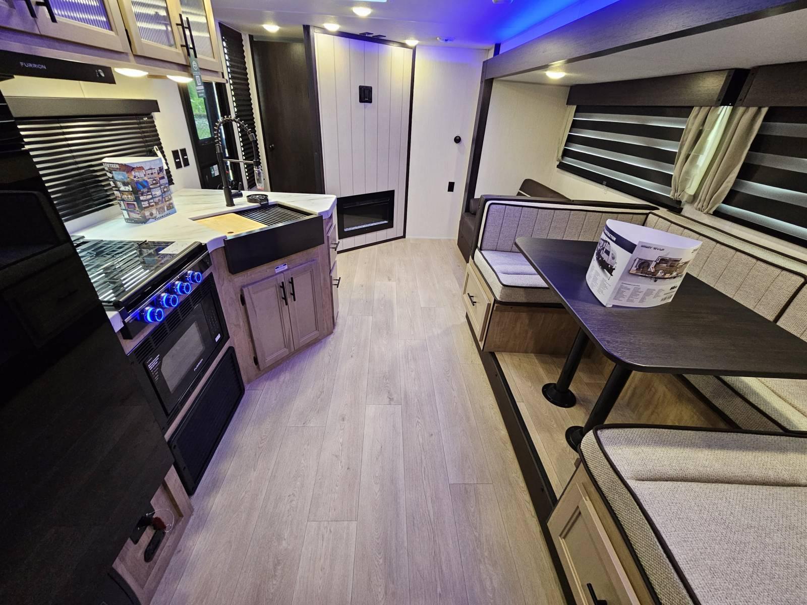 2026 Forest River 2026 Forest River Cherokee Grey Wolf - thumbnail 5