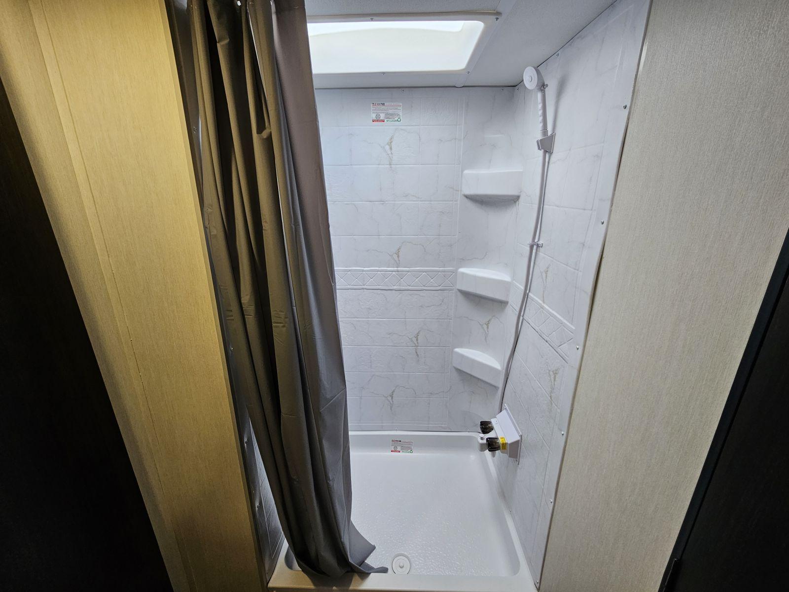 2026 Forest River 2026 Forest River Cherokee Grey Wolf - thumbnail 18