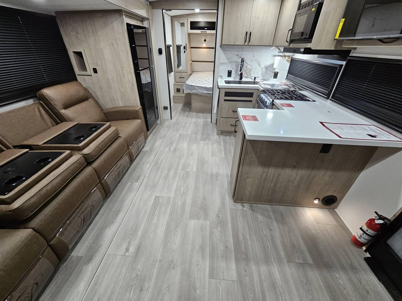 2026 Grand Design 2026 Grand Design Imagine - thumbnail 4