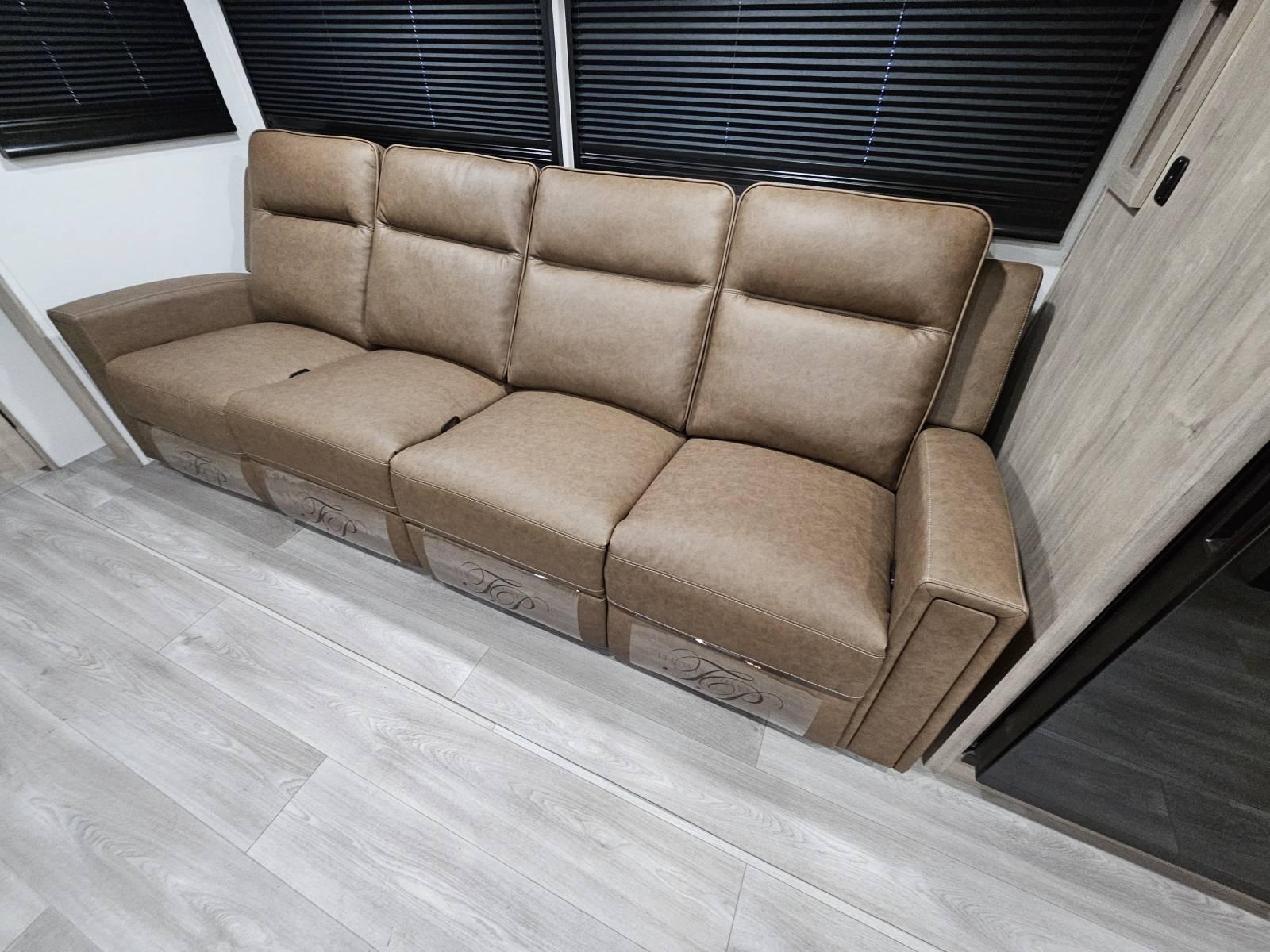 2026 Grand Design 2026 Grand Design Imagine - thumbnail 7