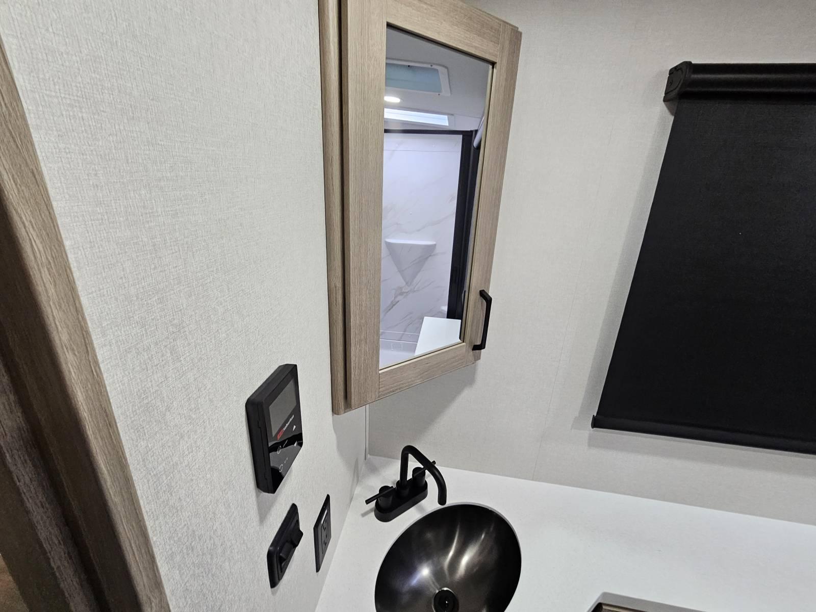 2026 Grand Design 2026 Grand Design Imagine - thumbnail 19