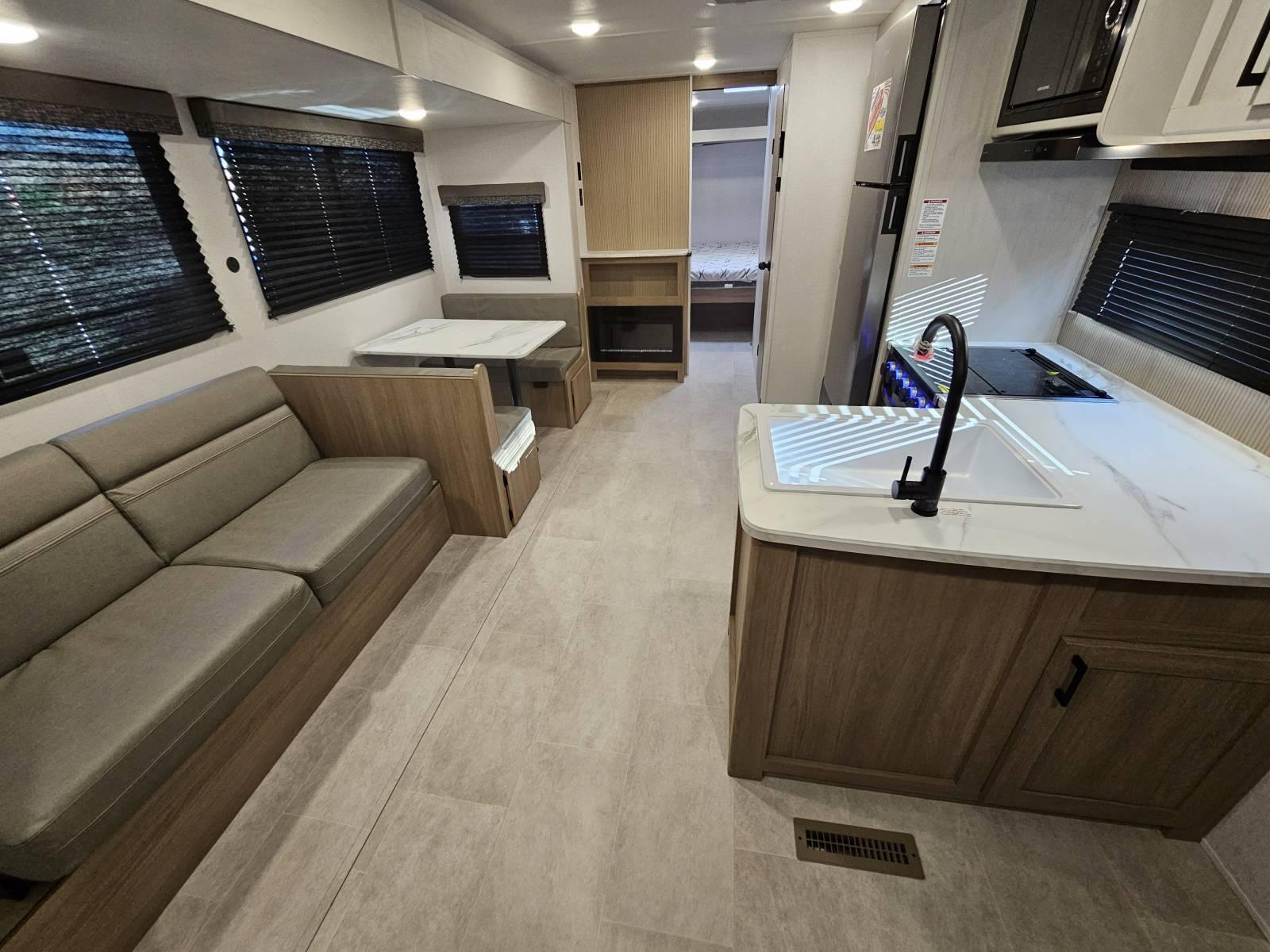 2026 Dutchmen 2026 Dutchmen Aspen Trail LE - thumbnail 4