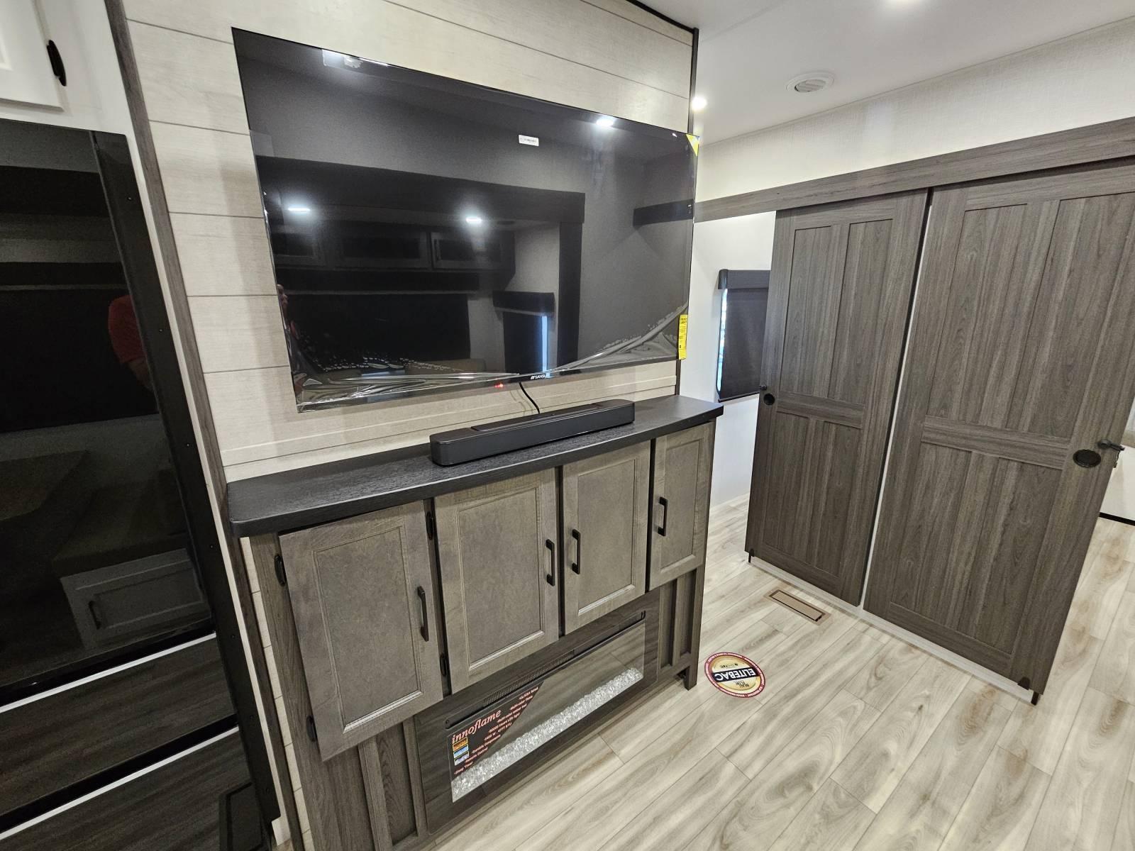 2026 Venture RV 2026 Venture RV SportTrek - thumbnail 7