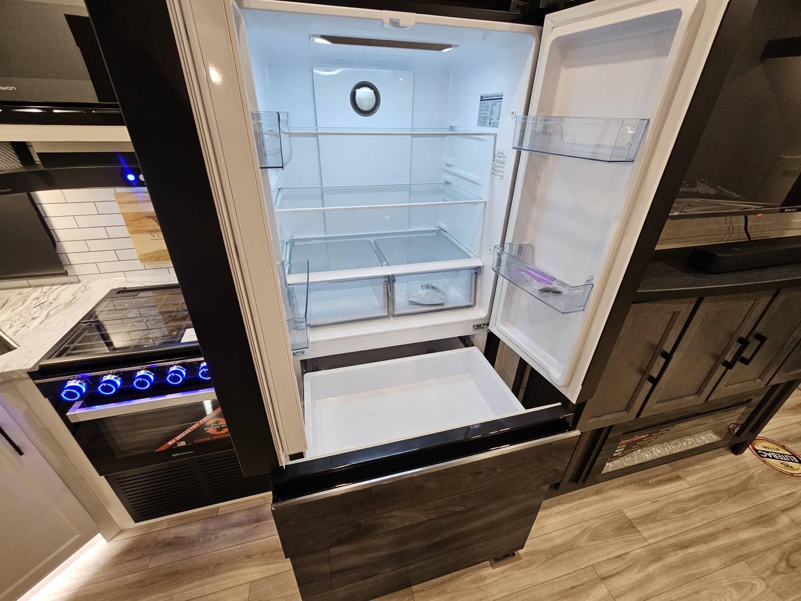 2026 Venture RV 2026 Venture RV SportTrek - thumbnail 12