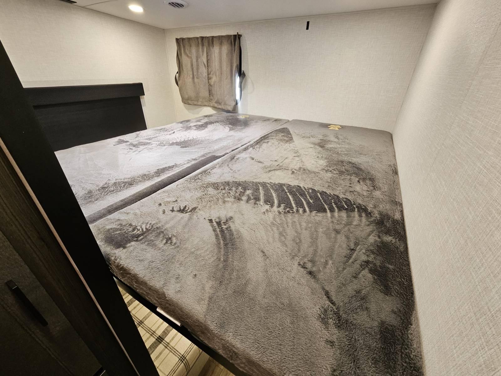 2026 Venture RV 2026 Venture RV SportTrek - thumbnail 22