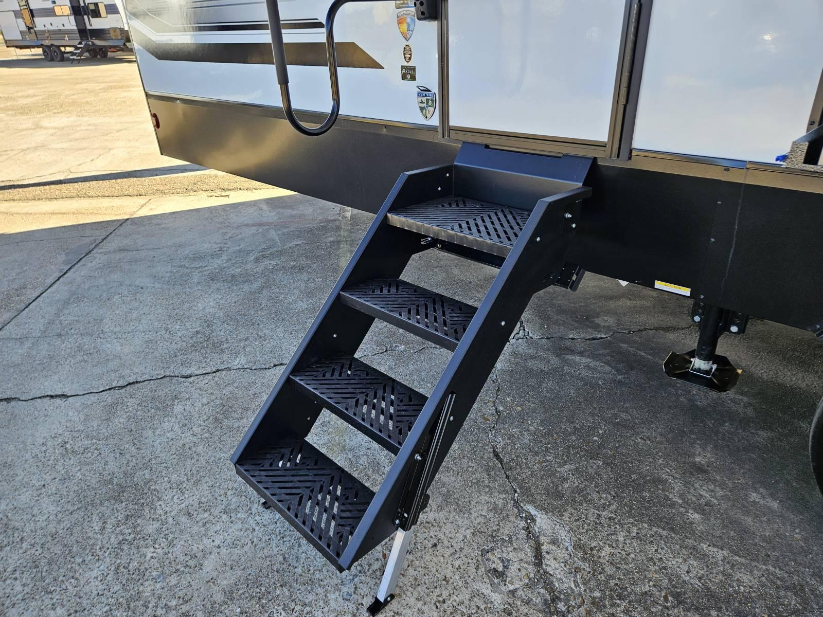 2026 Venture RV 2026 Venture RV SportTrek - thumbnail 32