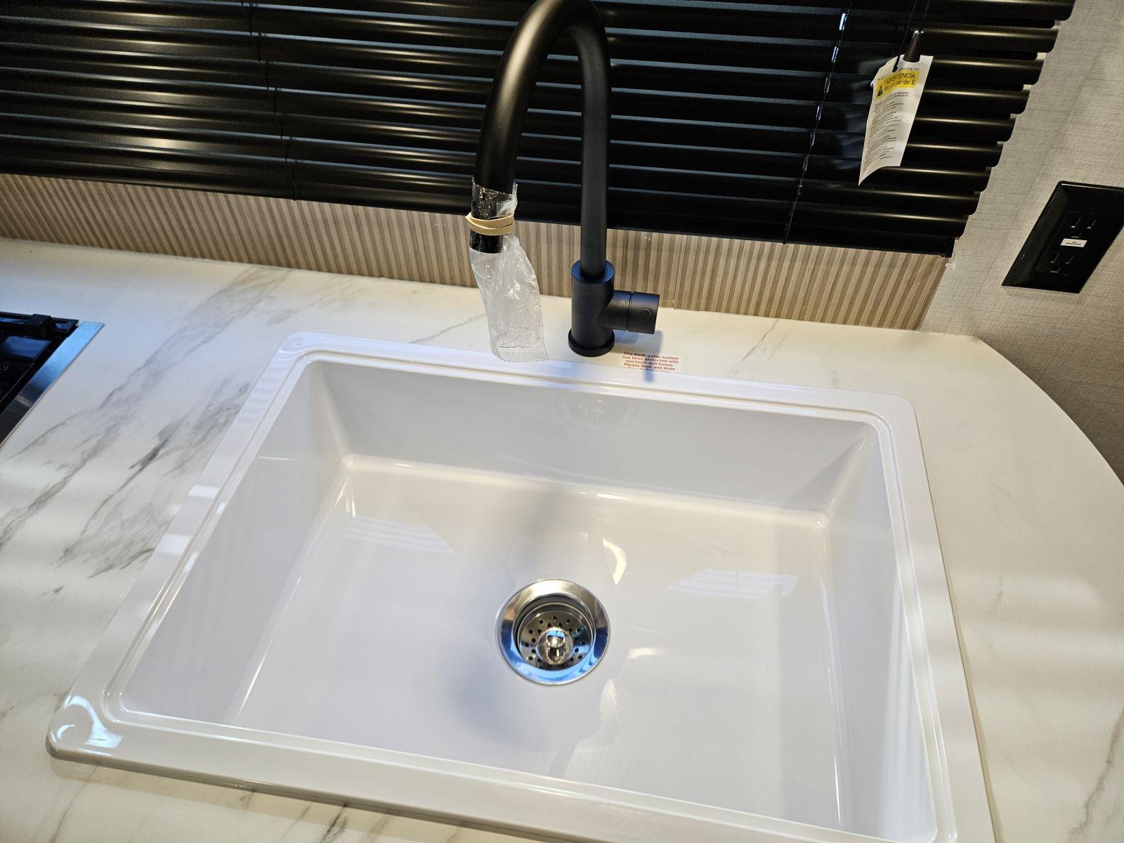 2026 Dutchmen 2026 Dutchmen Aspen Trail LE - thumbnail 9