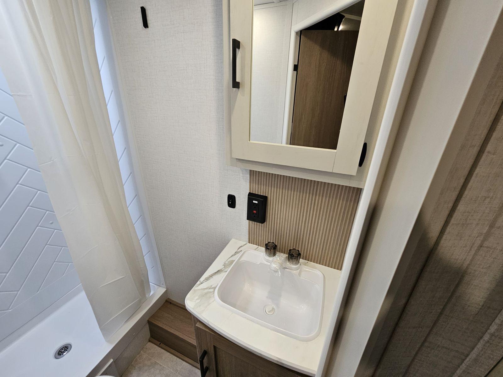 2026 Dutchmen 2026 Dutchmen Aspen Trail LE - thumbnail 15