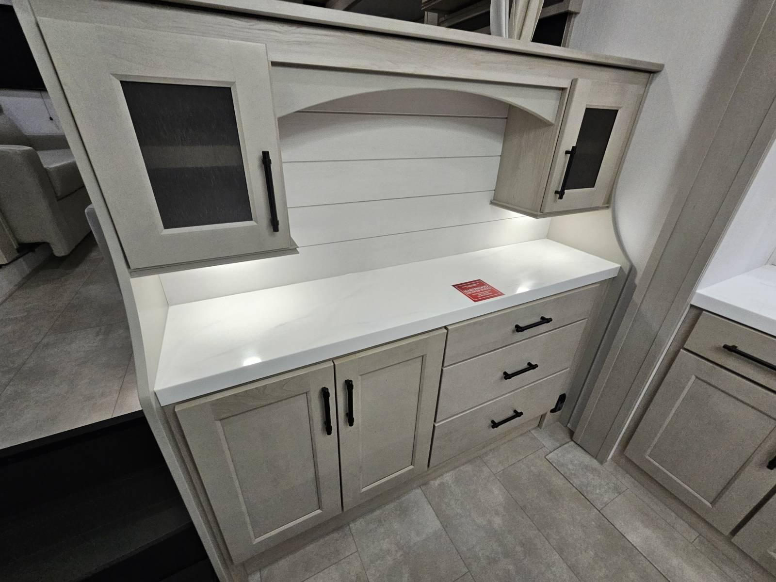 2026 Grand Design 2026 Grand Design Solitude - thumbnail 17