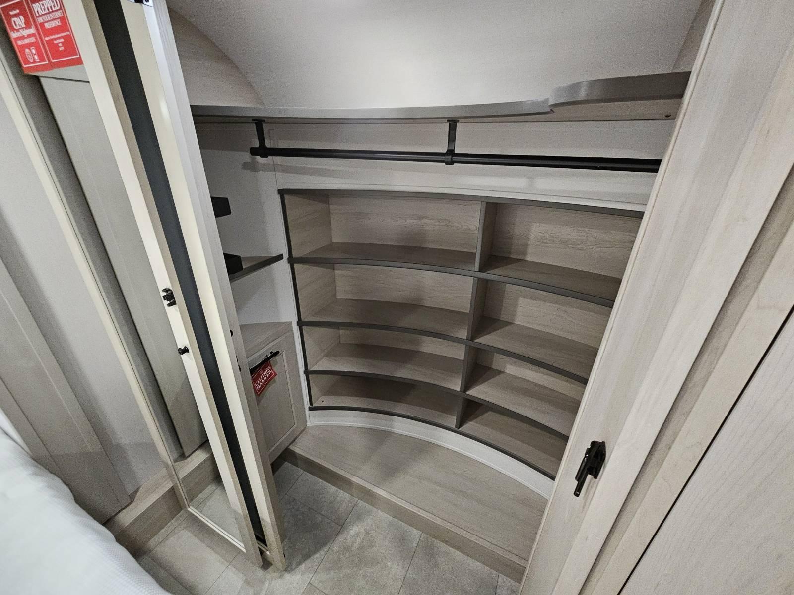 2026 Grand Design 2026 Grand Design Solitude - thumbnail 21