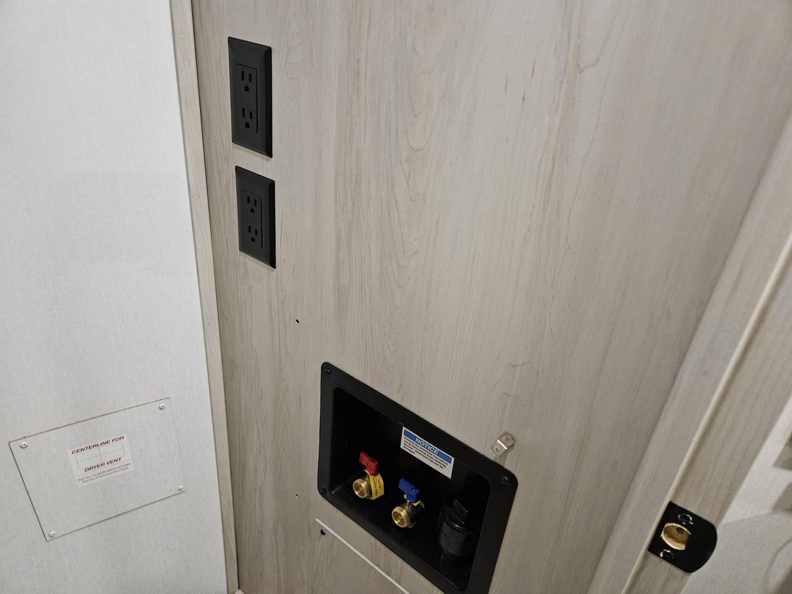 2026 Grand Design 2026 Grand Design Solitude - thumbnail 23