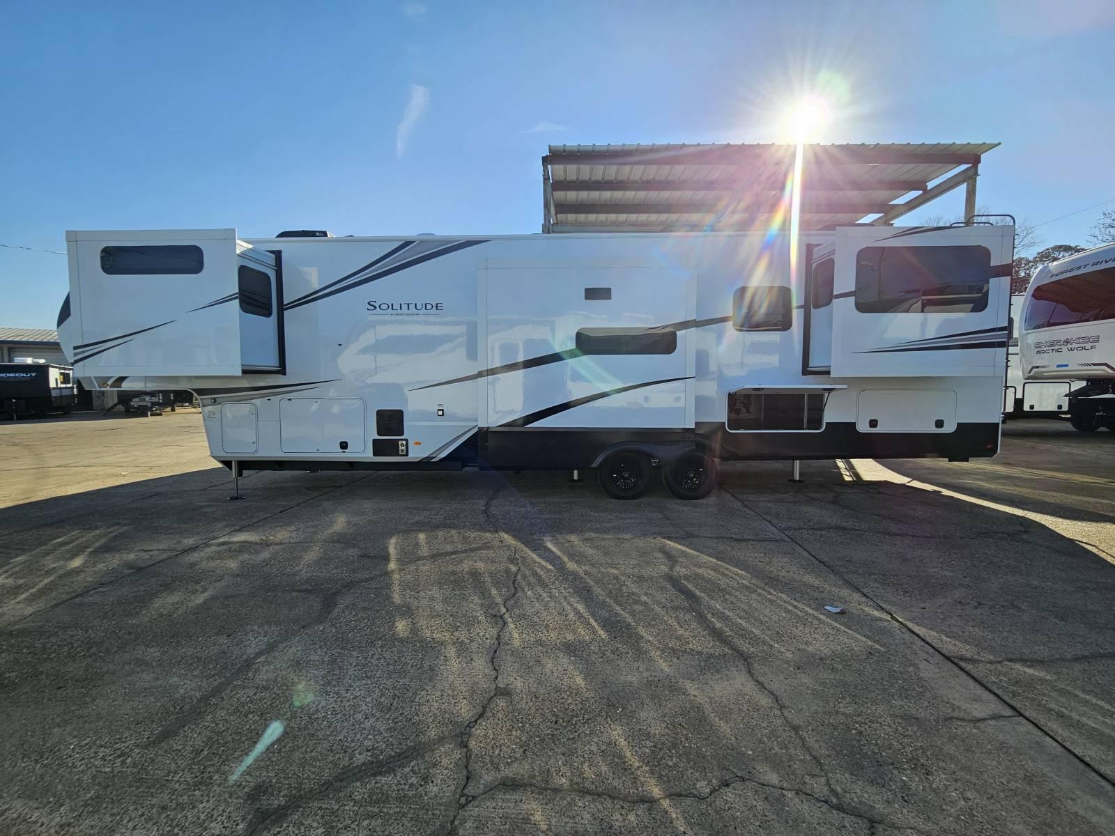2026 Grand Design 2026 Grand Design Solitude - thumbnail 39