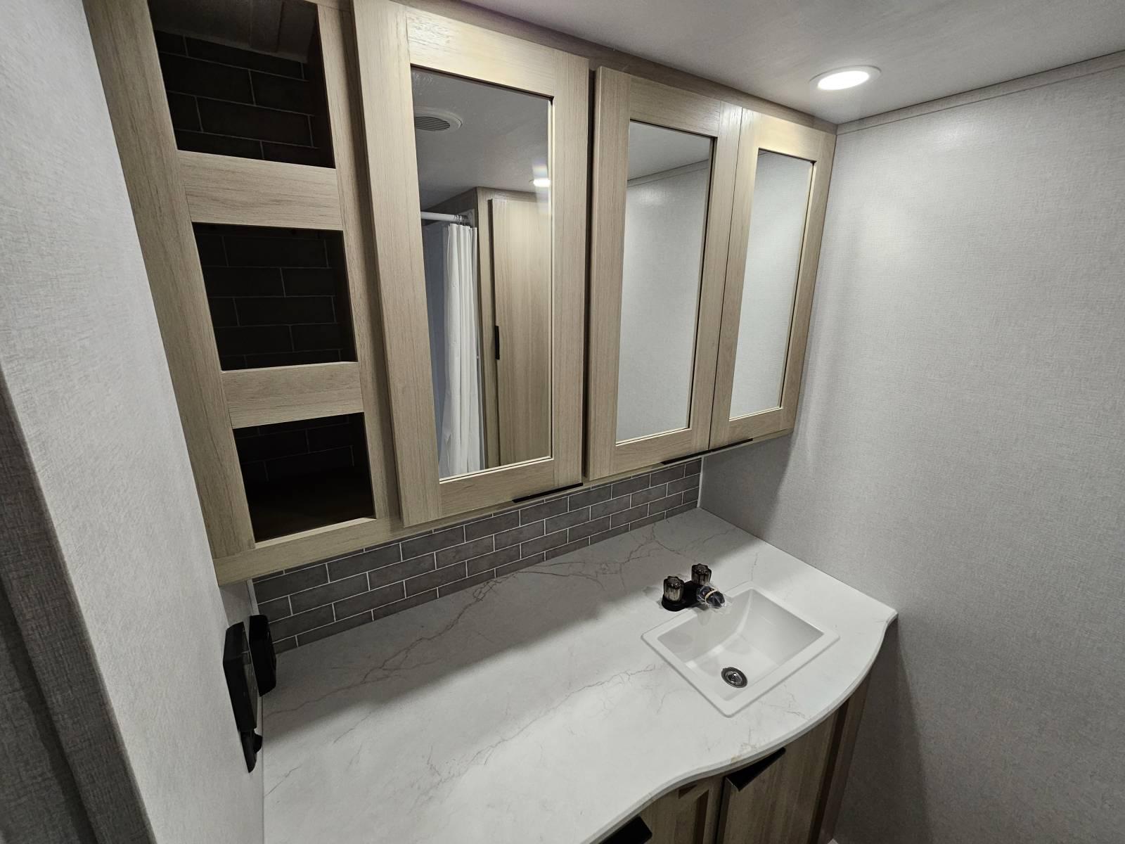 2026 Dutchmen 2026 Dutchmen Kodiak - thumbnail 16