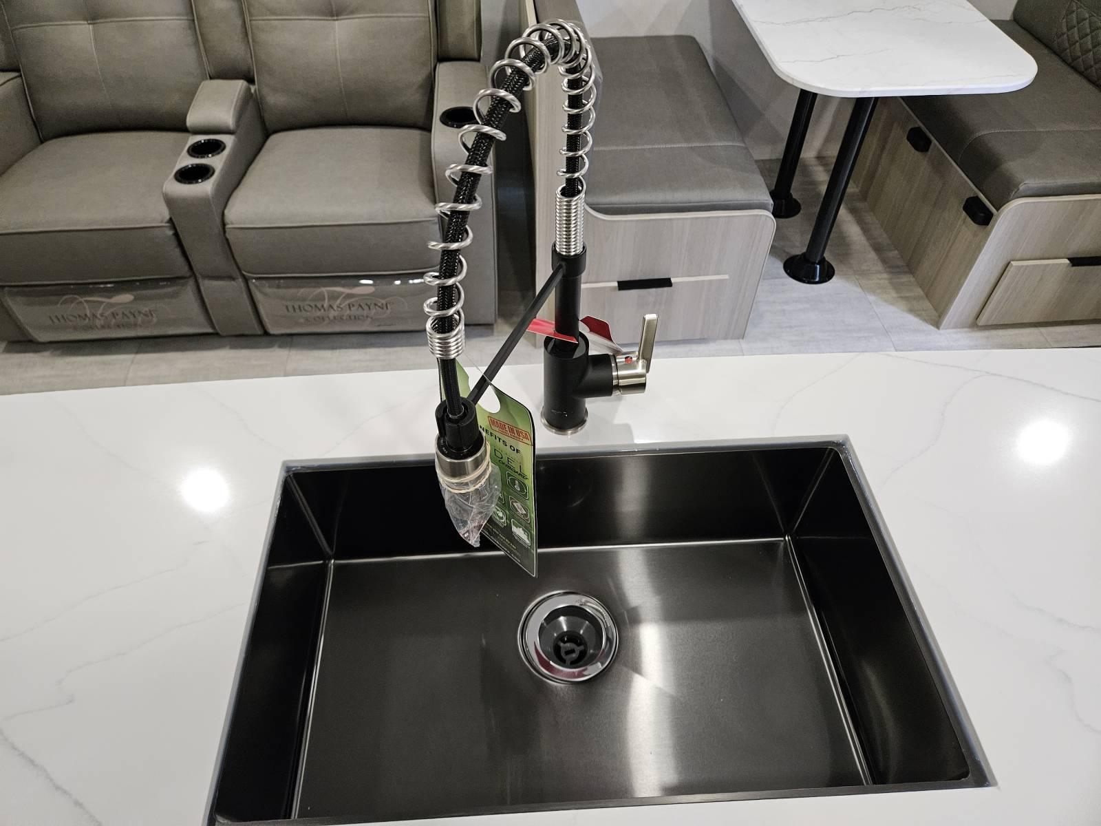 2026 Dutchmen 2026 Dutchmen Kodiak Ultimate - thumbnail 10