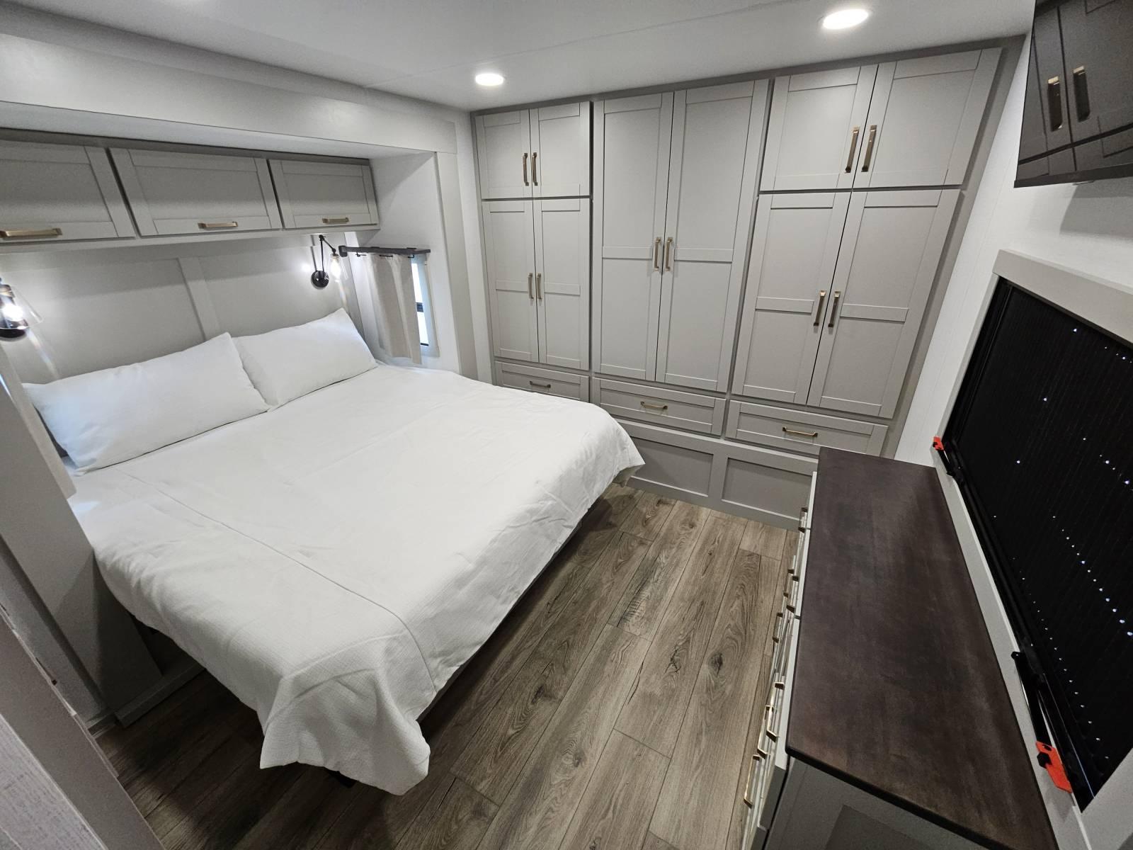 2026 Brinkley 2026 Brinkley Model Z AIR - thumbnail 16