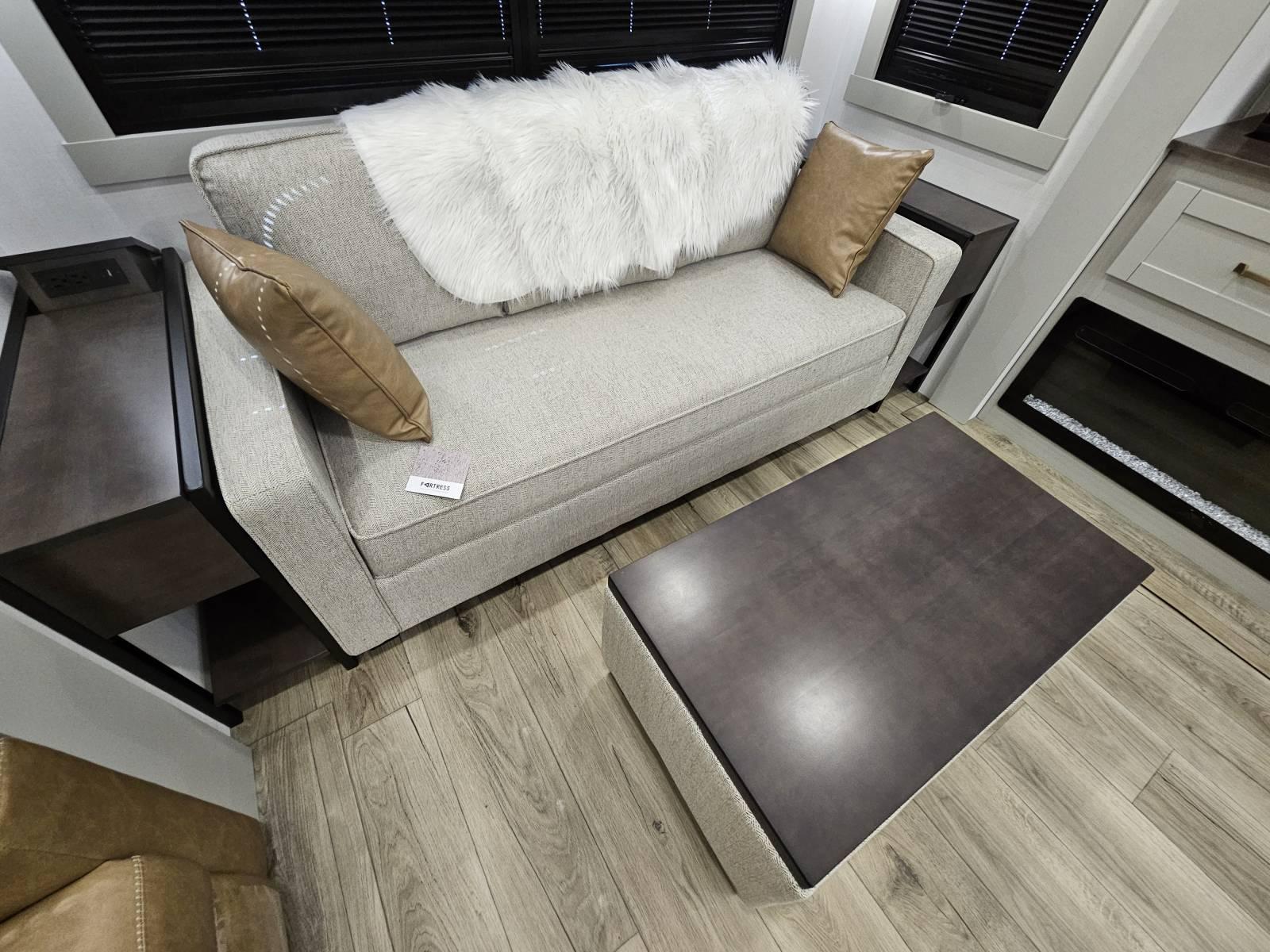 2026 Brinkley 2026 Brinkley Model Z - thumbnail 6