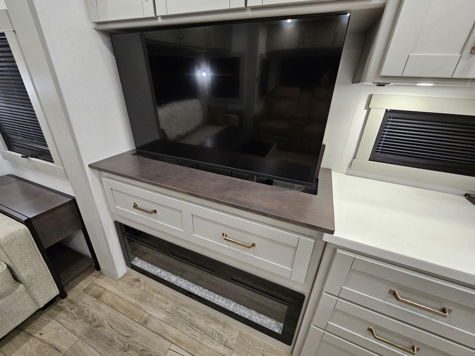 2026 Brinkley 2026 Brinkley Model Z - thumbnail 9