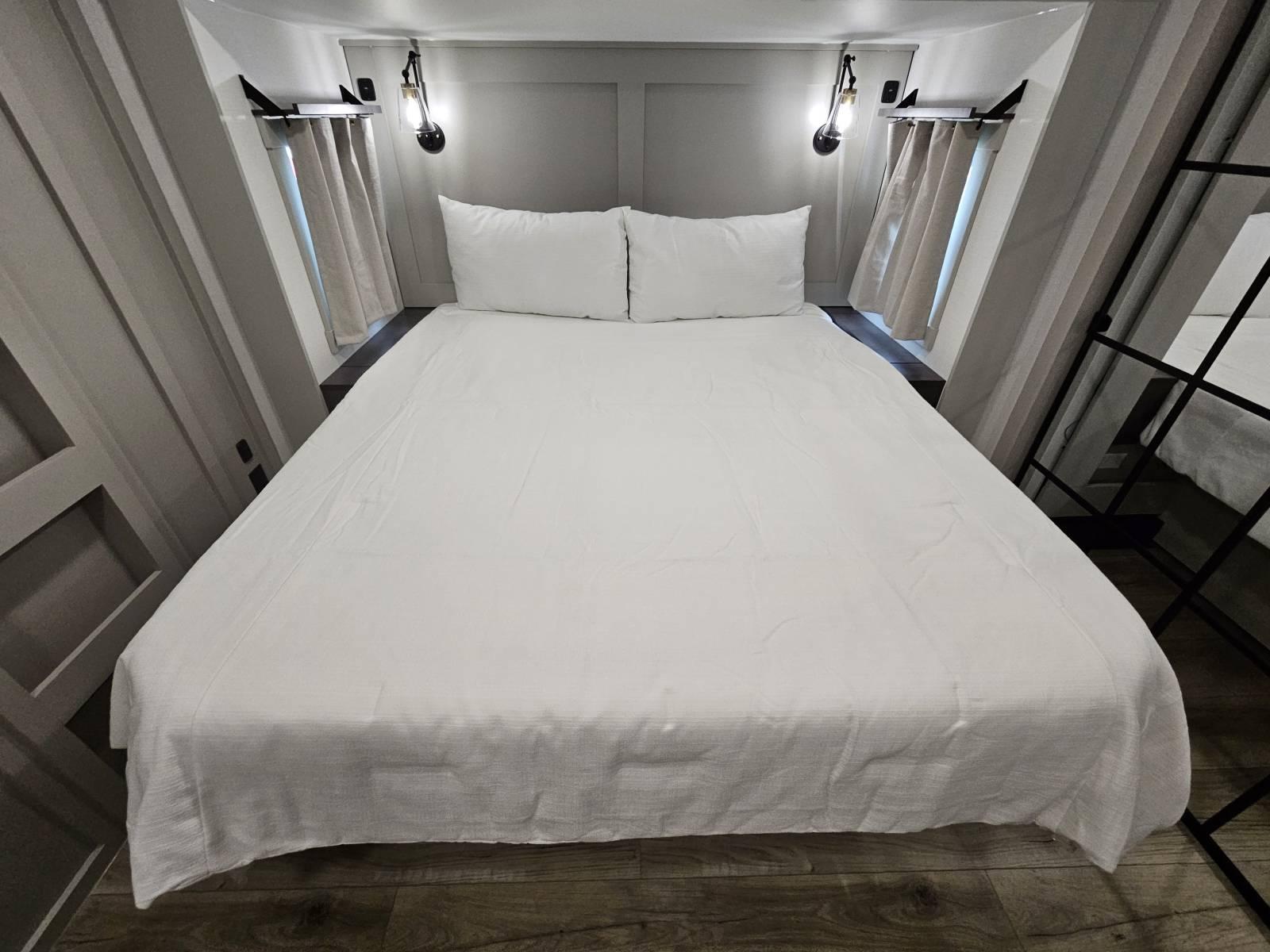 2026 Brinkley 2026 Brinkley Model Z - thumbnail 19