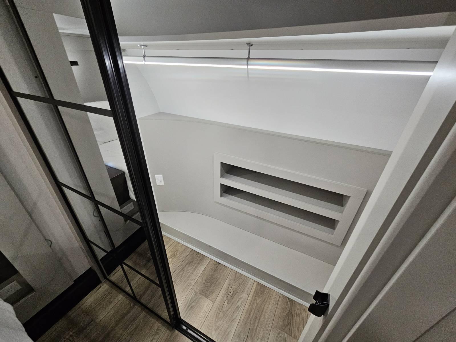 2026 Brinkley 2026 Brinkley Model Z - thumbnail 21