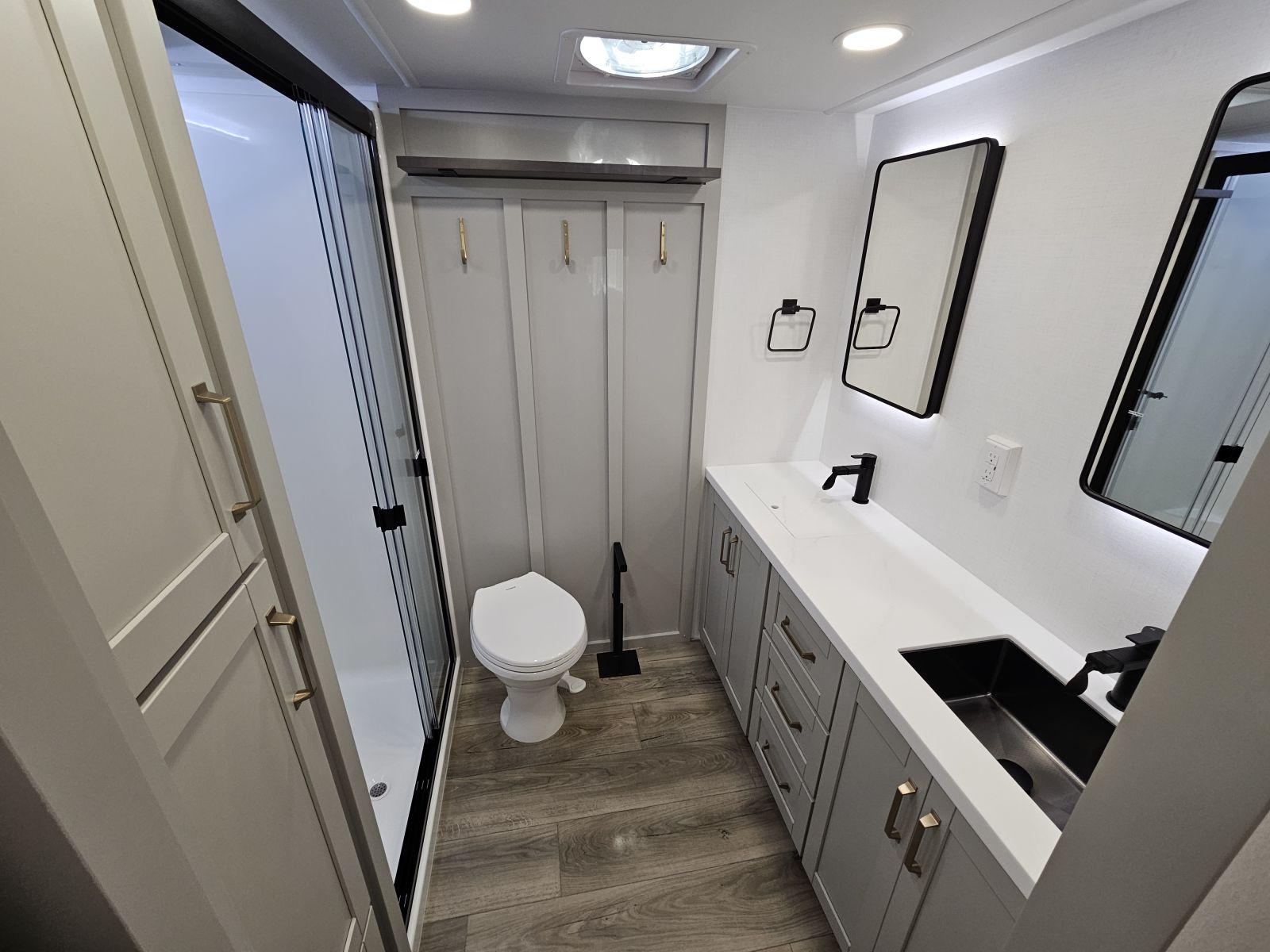 2026 Brinkley 2026 Brinkley Model Z - thumbnail 23