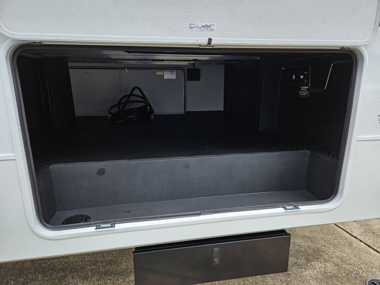 2026 Brinkley 2026 Brinkley Model Z - thumbnail 27