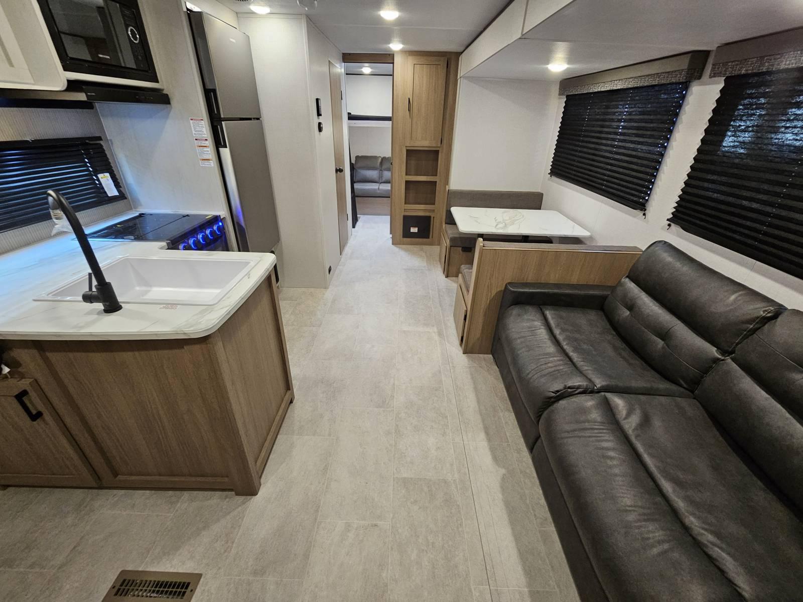 2026 Dutchmen 2026 Dutchmen Aspen Trail - thumbnail 4