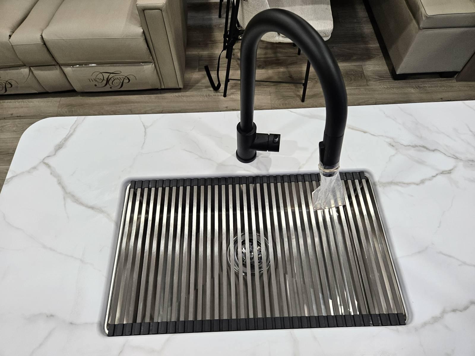 2026 Grand Design 2026 Grand Design Reflection 100 Series - thumbnail 11