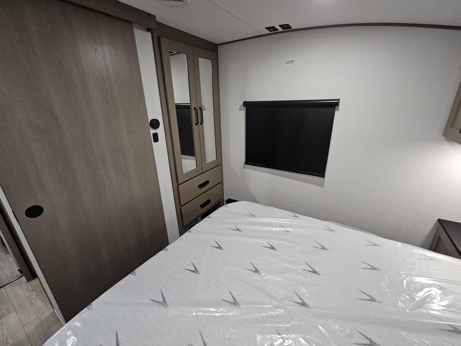 2026 Grand Design 2026 Grand Design Reflection 100 Series - thumbnail 16