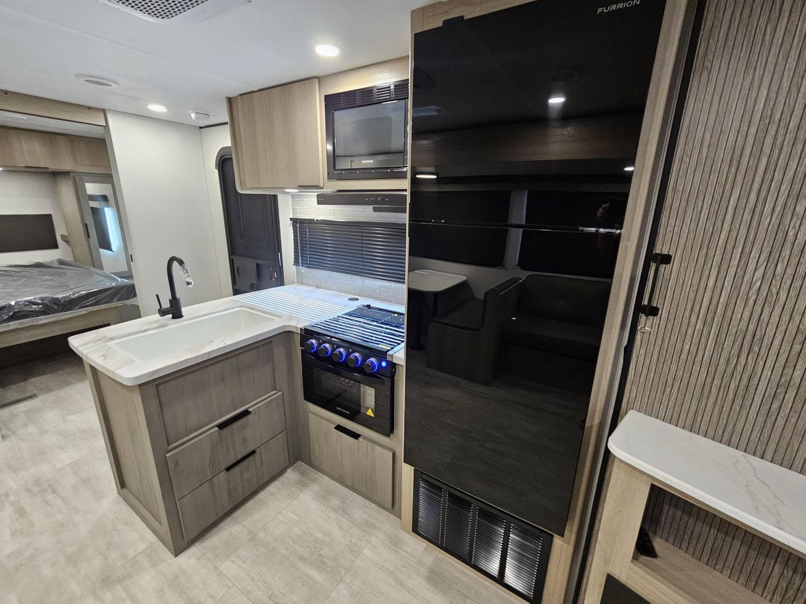 2026 Dutchmen 2026 Dutchmen Kodiak - thumbnail 8