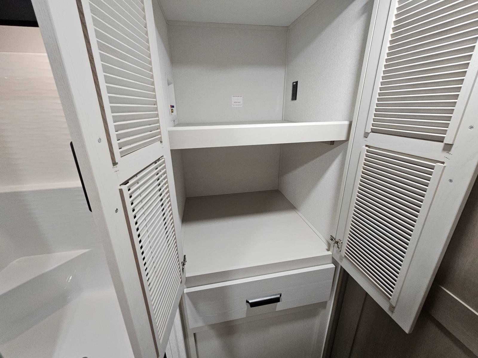 2026 Grand Design 2026 Grand Design Reflection - thumbnail 21