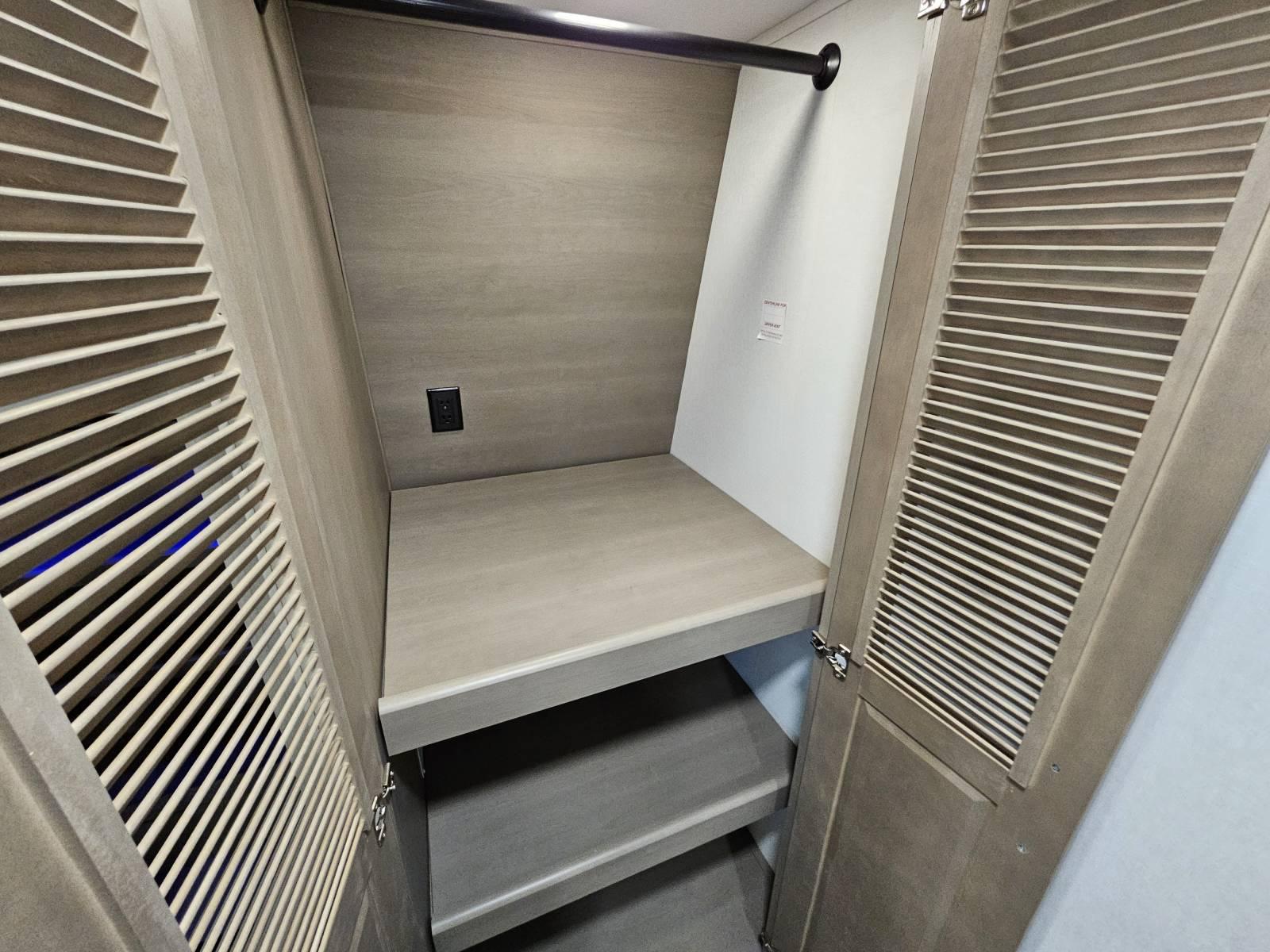 2026 Grand Design 2026 Grand Design Reflection - thumbnail 20