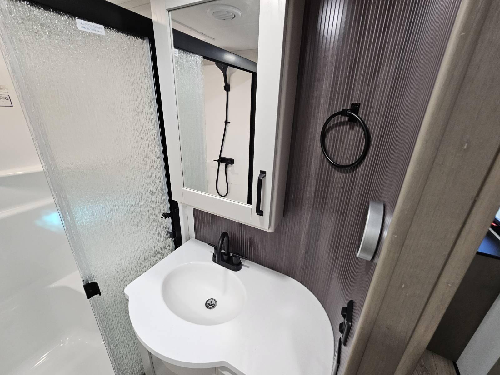 2026 Grand Design 2026 Grand Design Reflection - thumbnail 23