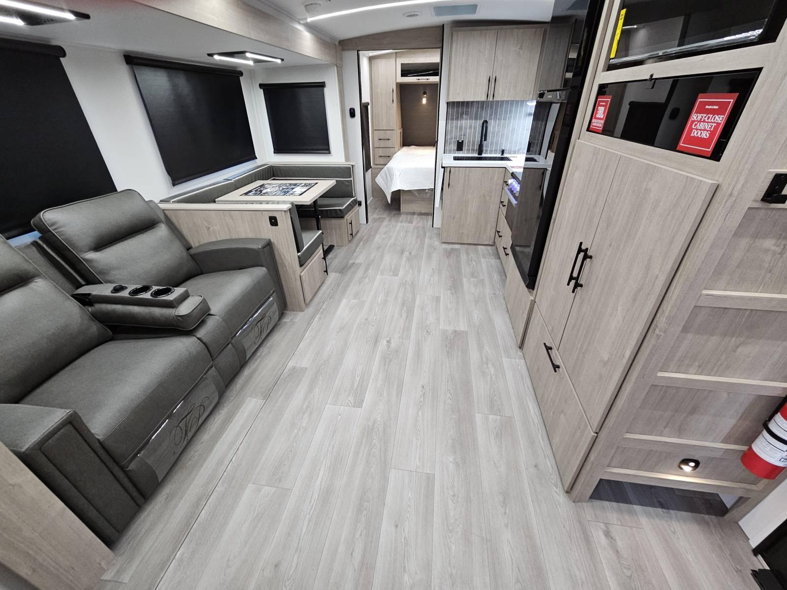 2026 Grand Design 2026 Grand Design Imagine - thumbnail 4