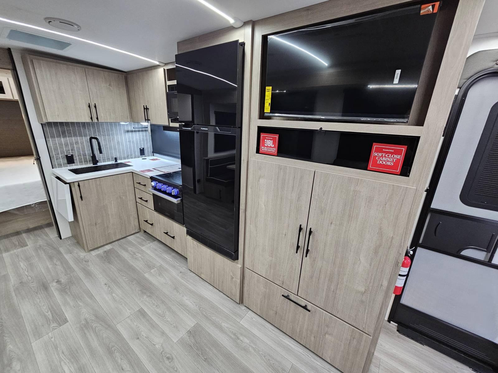 2026 Grand Design 2026 Grand Design Imagine - thumbnail 8