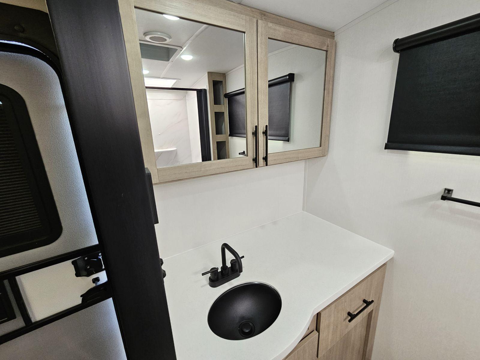 2026 Grand Design 2026 Grand Design Imagine - thumbnail 16